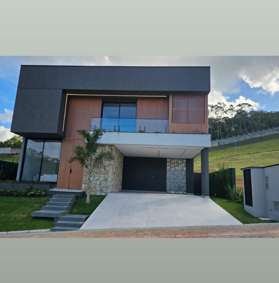 Casa em Condom�nio - Venda - Rio do Meio - Camboriu - SC