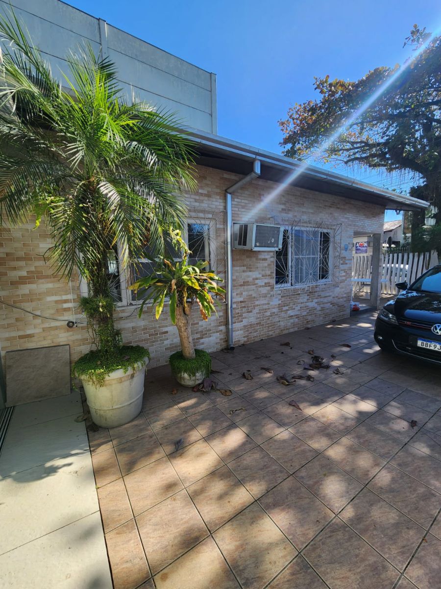 Casa - Venda - Nova Esperan�a - Balne�rio Cambori� - SC